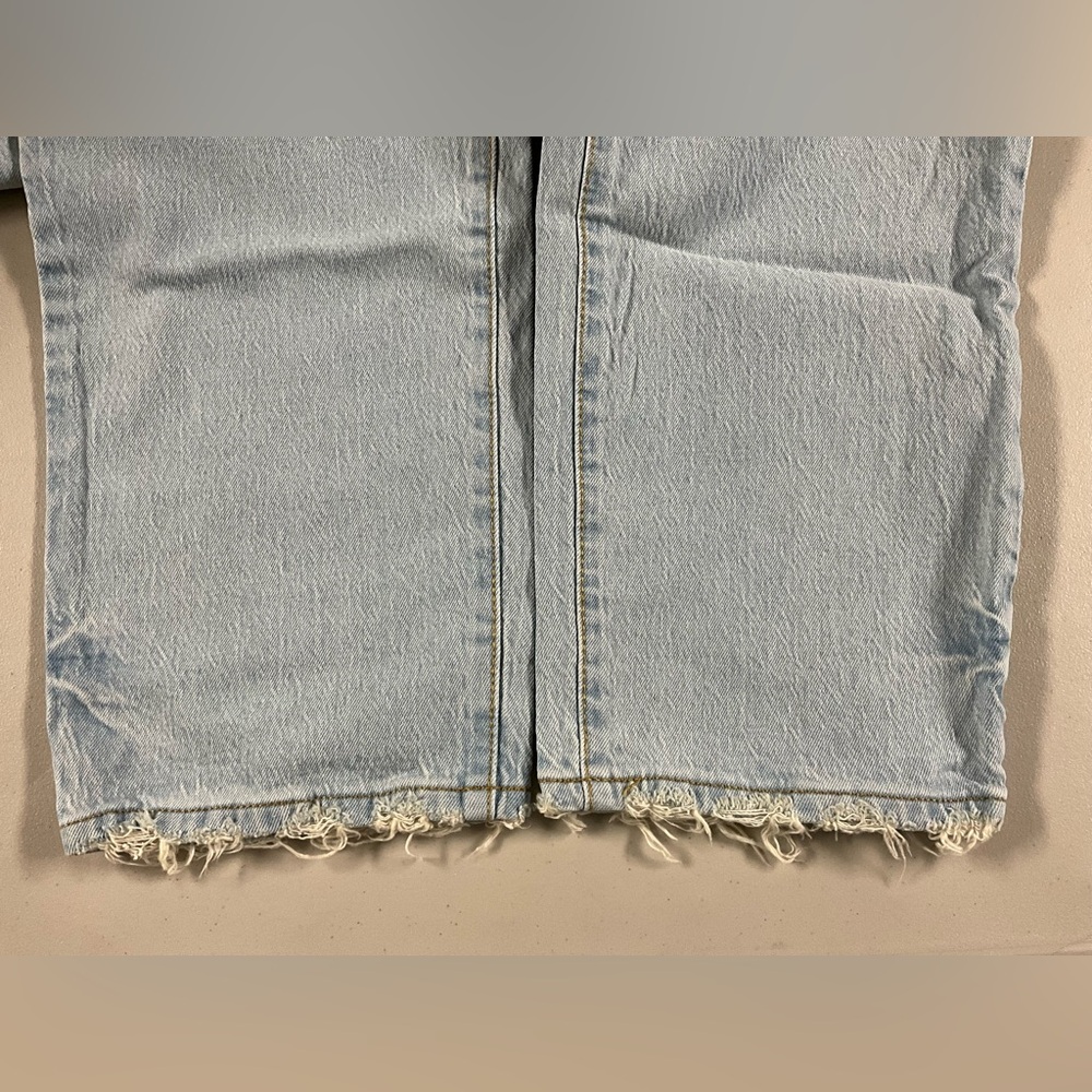 Universal Thread Light Blue Denim Jeans Distressed - Picture 8 of 16